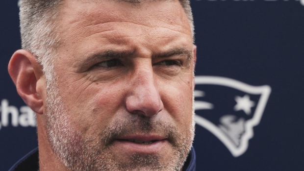 Mike Vrabel, The Canadian Press Mike Vrabel